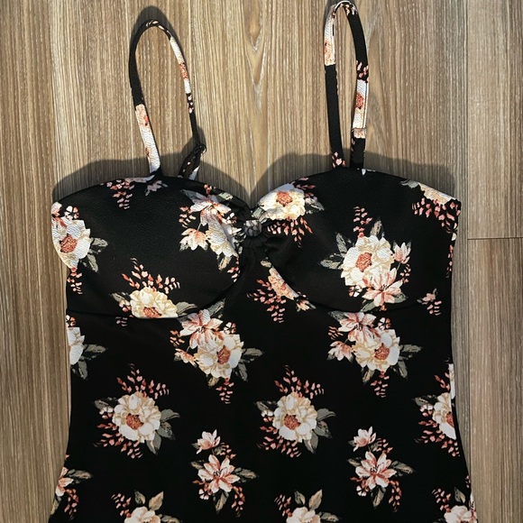 Women’s Dress Spaghetti Strap (Floral Design) - Picture 6 of 10